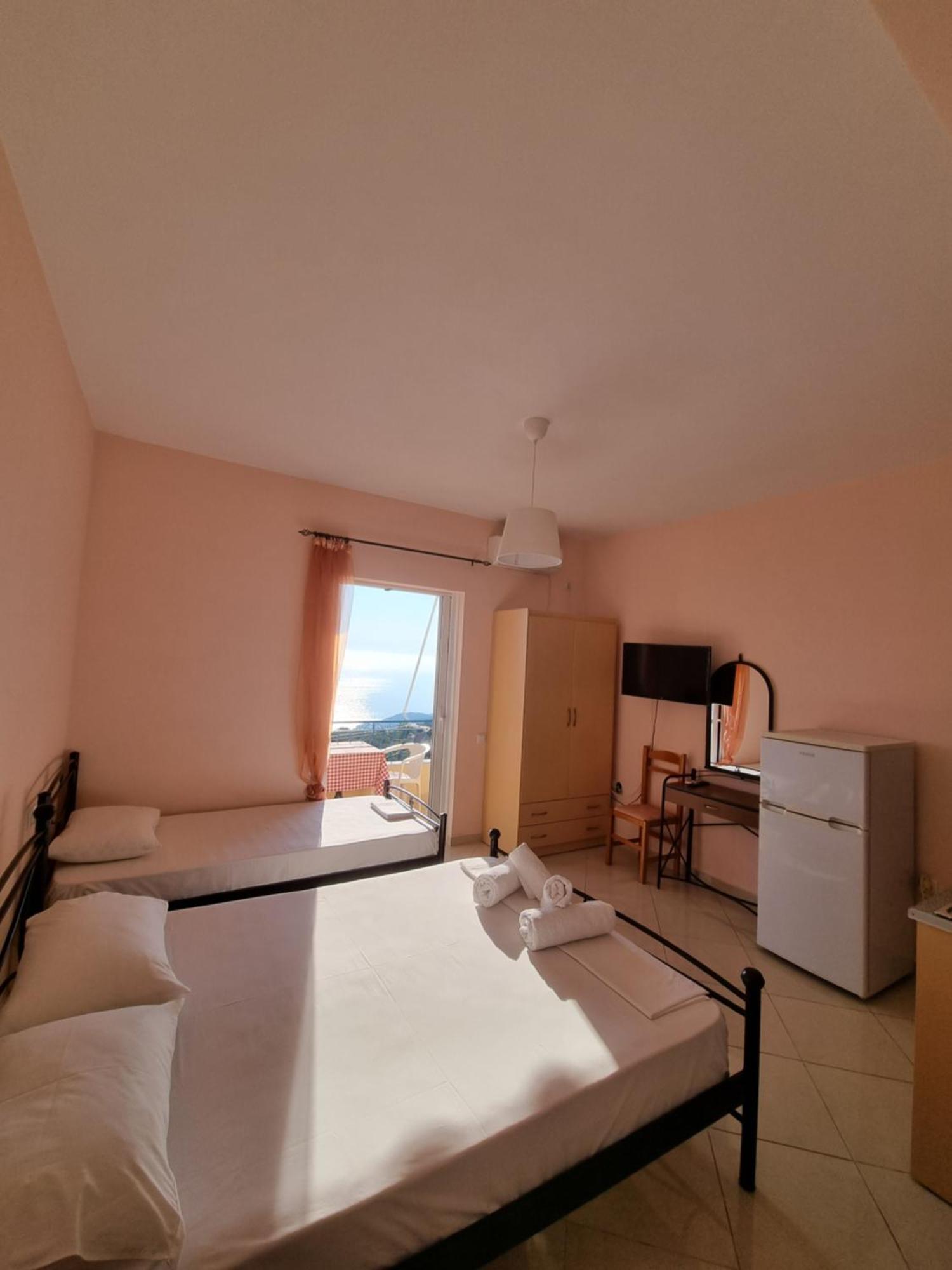 Let Rooms Lukova Dış mekan fotoğraf