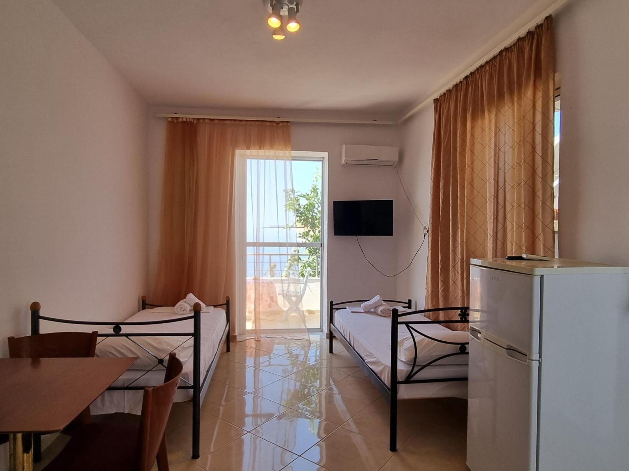 Let Rooms Lukova Dış mekan fotoğraf