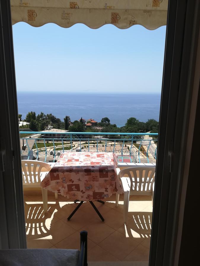 Let Rooms Lukova Dış mekan fotoğraf